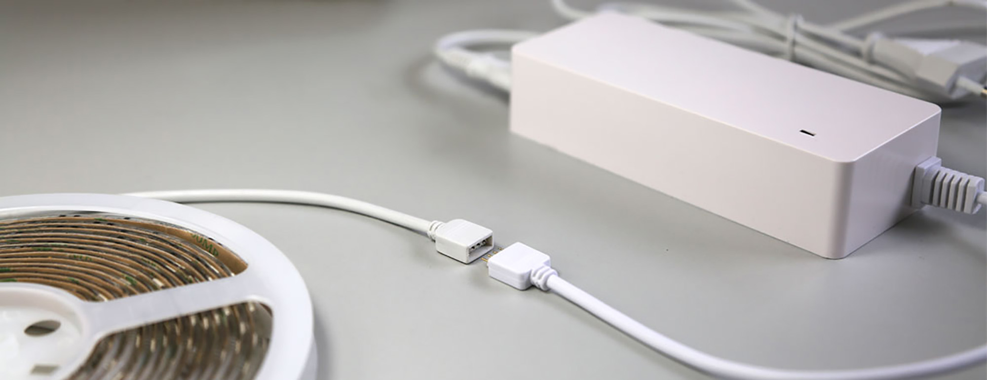 Wi-Fi Smart LED Driver, 2.1A x 3CH, 75W, 2.4GHz Wi-Fi 802.11b/g/n.12Vdc Output.PnP.3G/4G/WIFI Remote control.